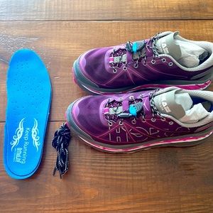 Womens HOKA size 7.5